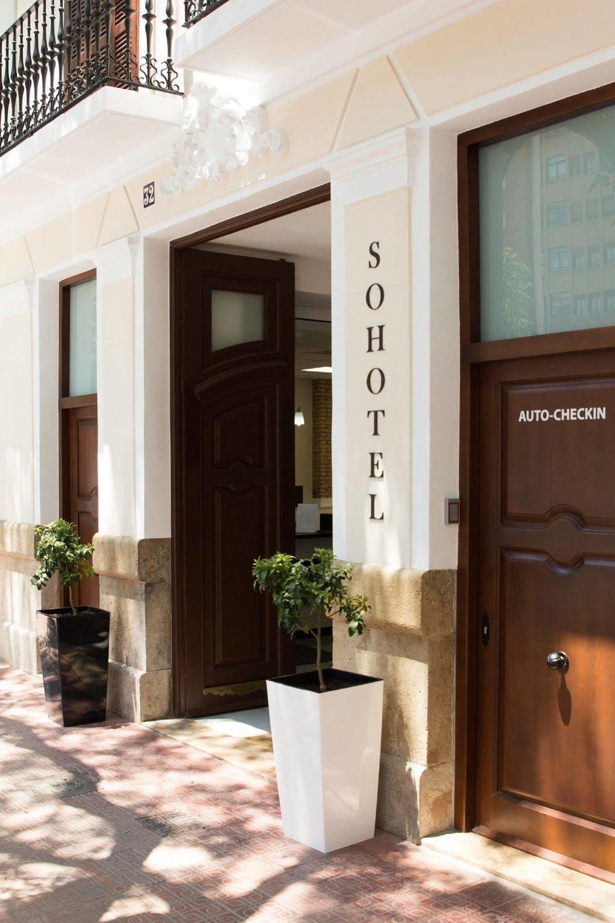 โซโห บาเลนเซีย Aparthotel ภายนอก รูปภาพ